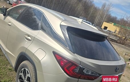 Lexus RX IV рестайлинг, 2017 год, 4 500 000 рублей, 3 фотография