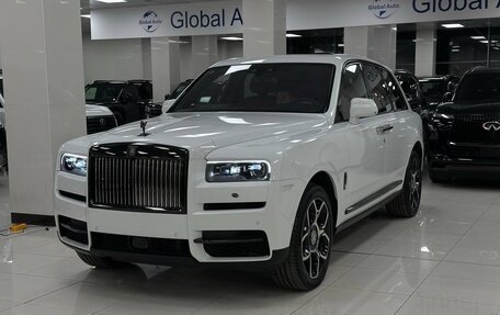 Rolls-Royce Cullinan, 2023 год, 43 000 000 рублей, 2 фотография