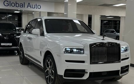 Rolls-Royce Cullinan, 2023 год, 43 000 000 рублей, 3 фотография