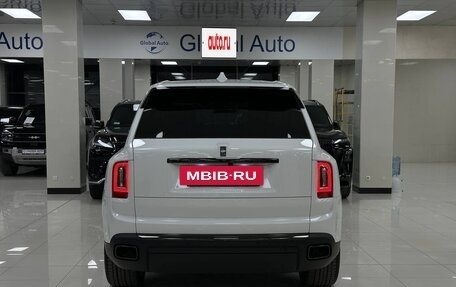 Rolls-Royce Cullinan, 2023 год, 43 000 000 рублей, 6 фотография