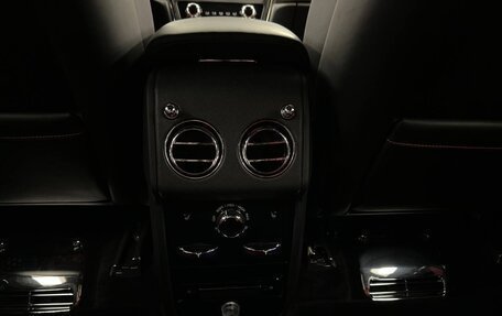 Rolls-Royce Cullinan, 2023 год, 43 000 000 рублей, 15 фотография