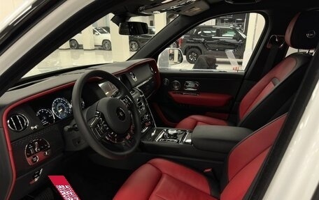 Rolls-Royce Cullinan, 2023 год, 43 000 000 рублей, 11 фотография