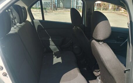 Renault Logan II, 2020 год, 595 000 рублей, 10 фотография