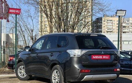 Mitsubishi Outlander III рестайлинг 3, 2014 год, 1 069 000 рублей, 6 фотография