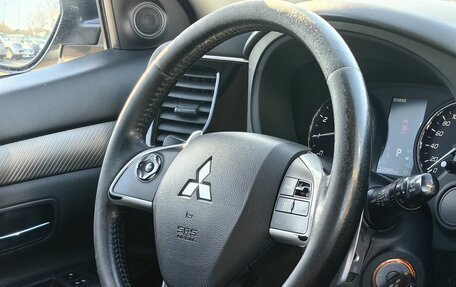 Mitsubishi Outlander III рестайлинг 3, 2014 год, 1 069 000 рублей, 11 фотография