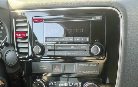 Mitsubishi Outlander III рестайлинг 3, 2014 год, 1 069 000 рублей, 12 фотография