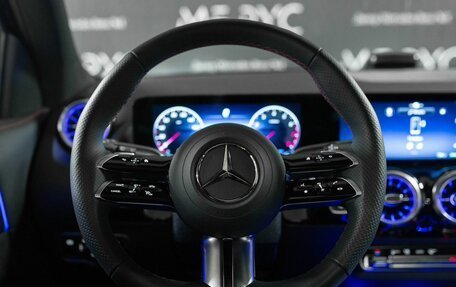 Mercedes-Benz GLA, 2024 год, 6 400 000 рублей, 11 фотография