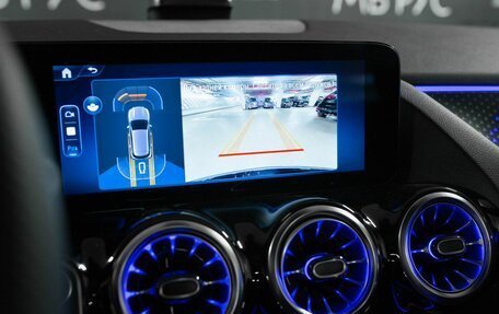 Mercedes-Benz GLA, 2024 год, 6 400 000 рублей, 15 фотография
