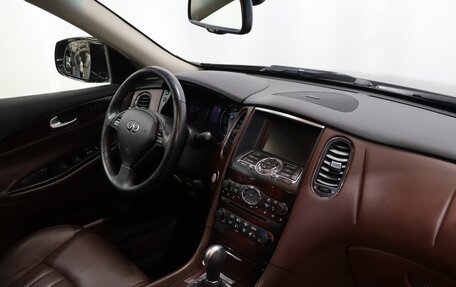 Infiniti QX50 I рестайлинг, 2017 год, 2 099 000 рублей, 10 фотография