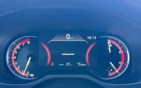 Toyota RAV4, 2022 год, 4 300 000 рублей, 10 фотография