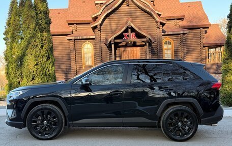 Toyota RAV4, 2022 год, 4 300 000 рублей, 12 фотография