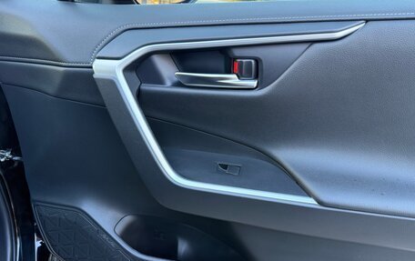 Toyota RAV4, 2022 год, 4 300 000 рублей, 15 фотография