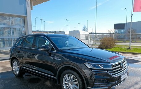 Volkswagen Touareg III, 2018 год, 4 701 000 рублей, 3 фотография