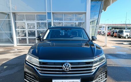 Volkswagen Touareg III, 2018 год, 4 701 000 рублей, 2 фотография