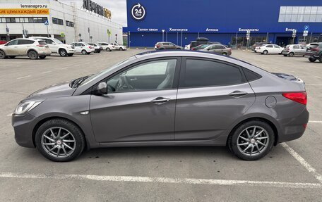 Hyundai Solaris II рестайлинг, 2011 год, 800 000 рублей, 3 фотография