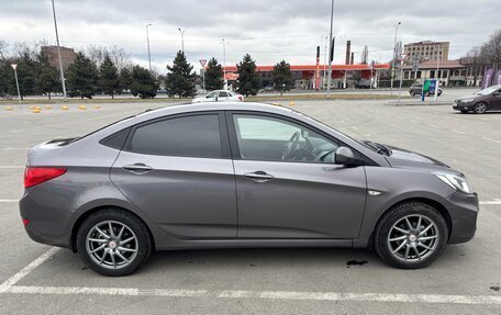 Hyundai Solaris II рестайлинг, 2011 год, 800 000 рублей, 7 фотография