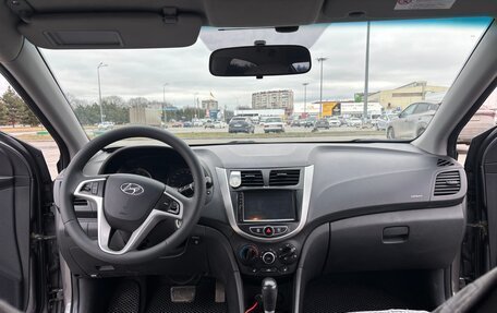 Hyundai Solaris II рестайлинг, 2011 год, 800 000 рублей, 11 фотография