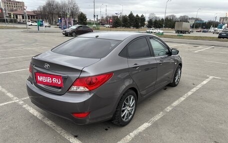 Hyundai Solaris II рестайлинг, 2011 год, 800 000 рублей, 6 фотография