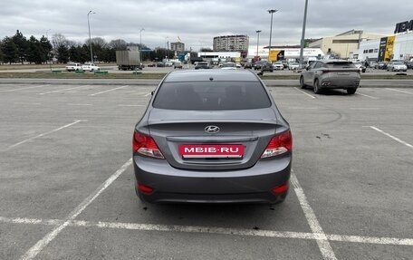 Hyundai Solaris II рестайлинг, 2011 год, 800 000 рублей, 5 фотография