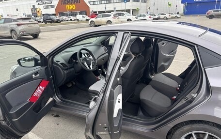 Hyundai Solaris II рестайлинг, 2011 год, 800 000 рублей, 10 фотография