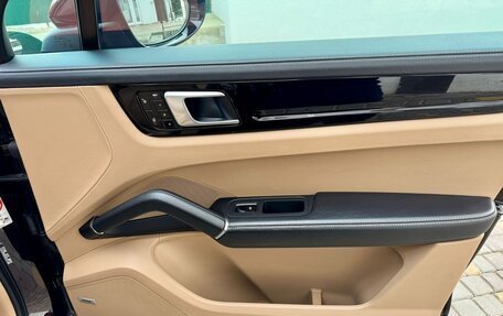 Porsche Cayenne III, 2018 год, 5 950 000 рублей, 2 фотография