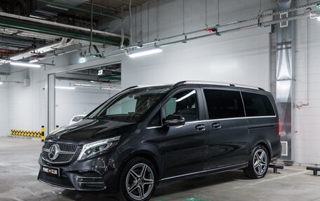 Mercedes-Benz V-Класс, 2019 год, 5 990 000 рублей, 1 фотография