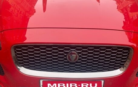 Jaguar E-Pace, 2018 год, 4 100 000 рублей, 1 фотография