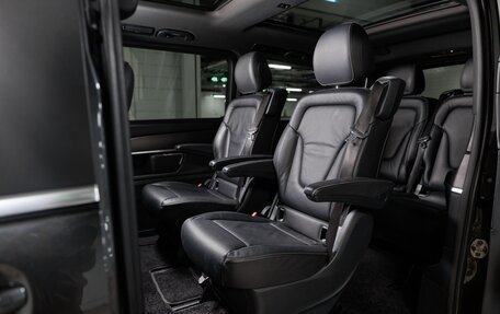 Mercedes-Benz V-Класс, 2019 год, 5 990 000 рублей, 19 фотография