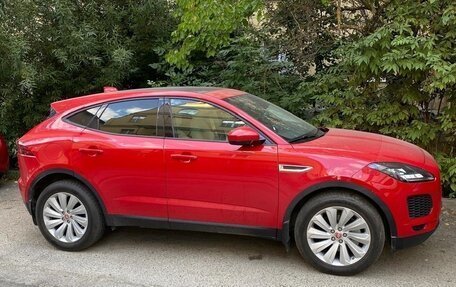 Jaguar E-Pace, 2018 год, 4 100 000 рублей, 10 фотография