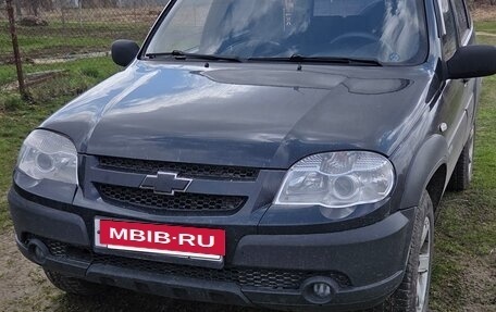 Chevrolet Niva I рестайлинг, 2011 год, 650 000 рублей, 4 фотография