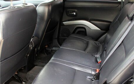 Mitsubishi Outlander III рестайлинг 3, 2011 год, 1 299 000 рублей, 10 фотография