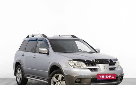 Mitsubishi Outlander III рестайлинг 3, 2005 год, 949 000 рублей, 1 фотография