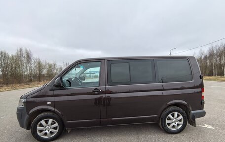 Volkswagen Caravelle T5, 2013 год, 1 650 000 рублей, 1 фотография