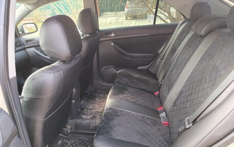 Toyota Avensis III рестайлинг, 2003 год, 760 000 рублей, 8 фотография