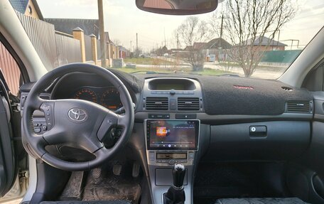 Toyota Avensis III рестайлинг, 2003 год, 760 000 рублей, 6 фотография