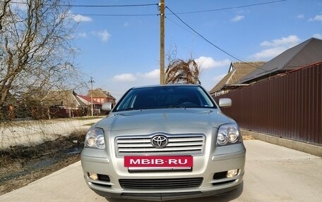 Toyota Avensis III рестайлинг, 2003 год, 760 000 рублей, 3 фотография