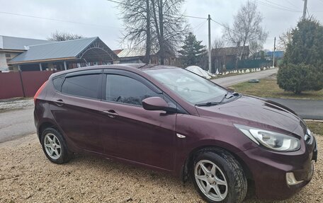 Hyundai Solaris II рестайлинг, 2012 год, 550 000 рублей, 2 фотография