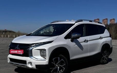 Mitsubishi Xpander, 2022 год, 2 250 000 рублей, 3 фотография