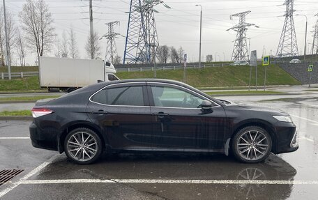 Toyota Camry, 2021 год, 3 300 000 рублей, 3 фотография