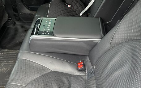 Toyota Camry, 2021 год, 3 300 000 рублей, 10 фотография