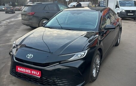 Toyota Camry, 2024 год, 3 450 000 рублей, 4 фотография