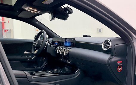 Mercedes-Benz A-Класс AMG, 2024 год, 5 540 000 рублей, 14 фотография