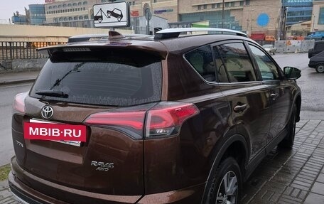 Toyota RAV4, 2017 год, 2 100 000 рублей, 3 фотография