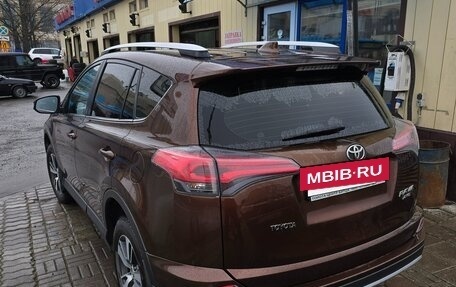 Toyota RAV4, 2017 год, 2 100 000 рублей, 4 фотография