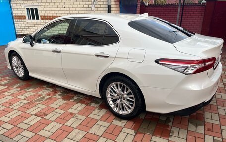 Toyota Camry, 2018 год, 2 650 000 рублей, 3 фотография