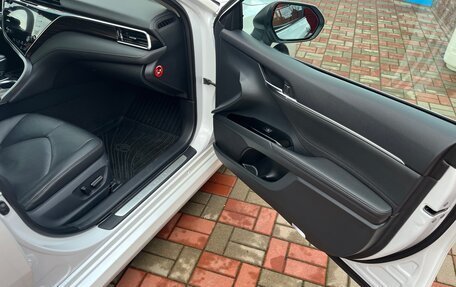 Toyota Camry, 2018 год, 2 650 000 рублей, 15 фотография