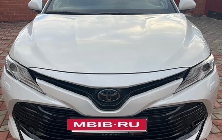 Toyota Camry, 2018 год, 2 650 000 рублей, 7 фотография