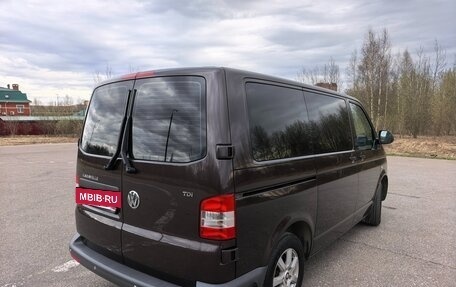 Volkswagen Caravelle T5, 2013 год, 1 650 000 рублей, 9 фотография