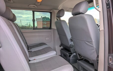 Volkswagen Caravelle T5, 2013 год, 1 650 000 рублей, 20 фотография