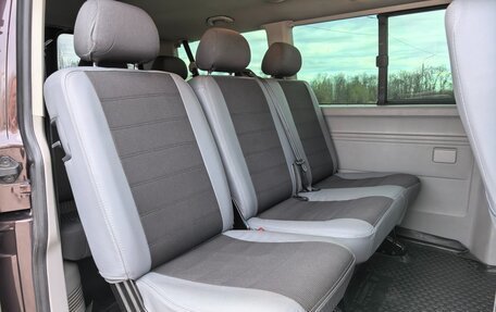 Volkswagen Caravelle T5, 2013 год, 1 650 000 рублей, 21 фотография